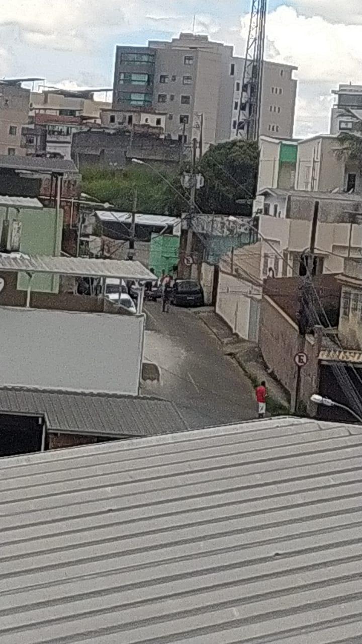 Homem é assassinado dentro de carro no Santa Cecília
