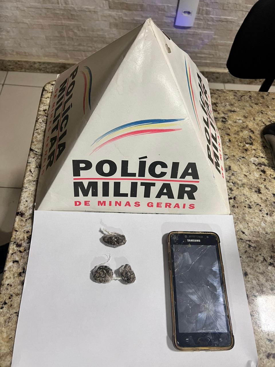 Homem é preso por tráfico de drogas em Barbacena