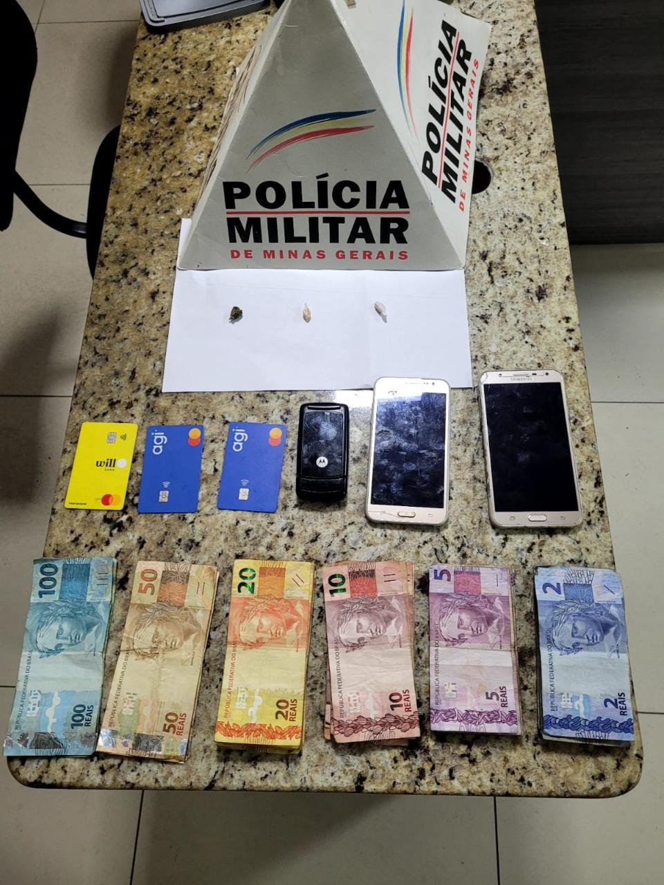 Homem é preso por tráfico de drogas em Barbacena