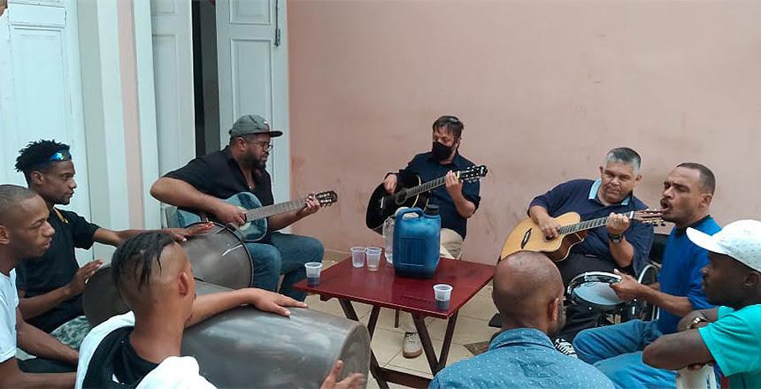 Oficinas de música para população em situação de rua têm início no Centro Pop