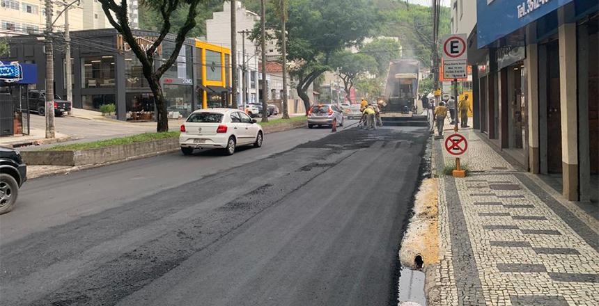 PJF entra na reta final de recapeamento na Avenida Dr. Paulo Japiassu Coelho