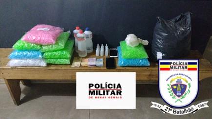 POLÍCIA MILITAR APREENDE DROGAS EM UBÁ