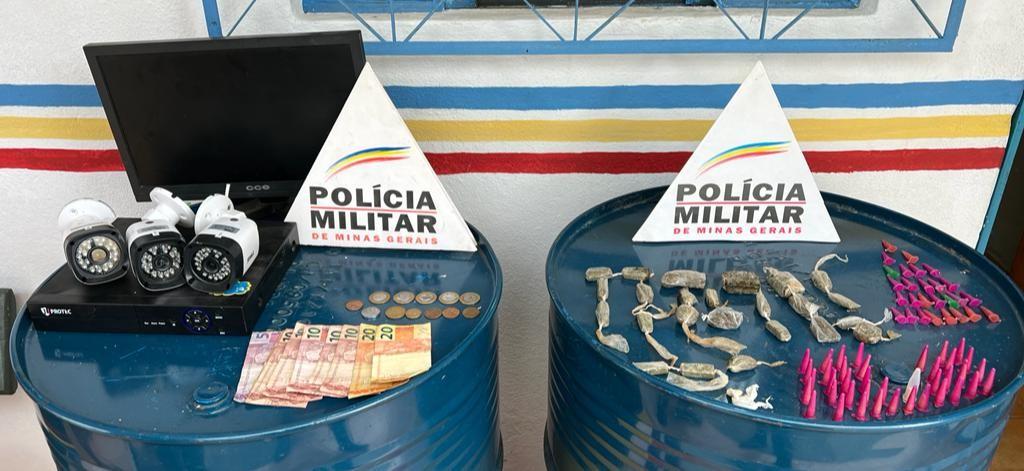 POLÍCIA MILITAR EFETUA PRISÕES POR TRÁFICO DE DROGAS EM SÃO GERALDO
