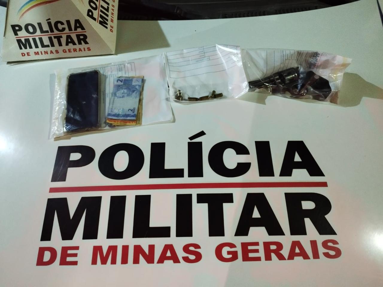 POLÍCIA MILITAR PRENDE AUTORES DE ROUBO EM PIRAÚBA