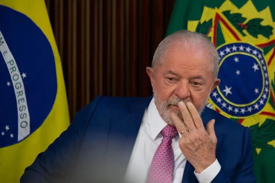 Presidente Lula publica nota em defesa da democracia