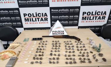 Denúncia anônima pelo 181 auxilia PM na apreensão de drogas e arma de fogo em Congonhas