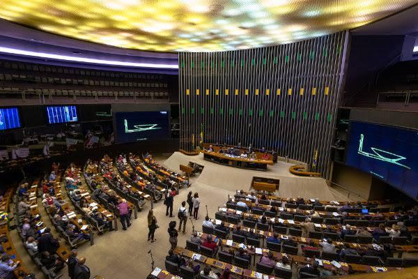 Deputados do PL pedem instalação de CPMI para investigar atos de 8 de janeiro