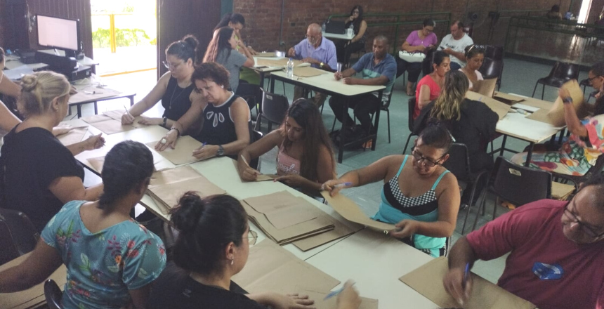 Edital das Feiras Livres - Mais de 390 envelopes são entregues para processo seletivo de permissão de uso para comercialização
