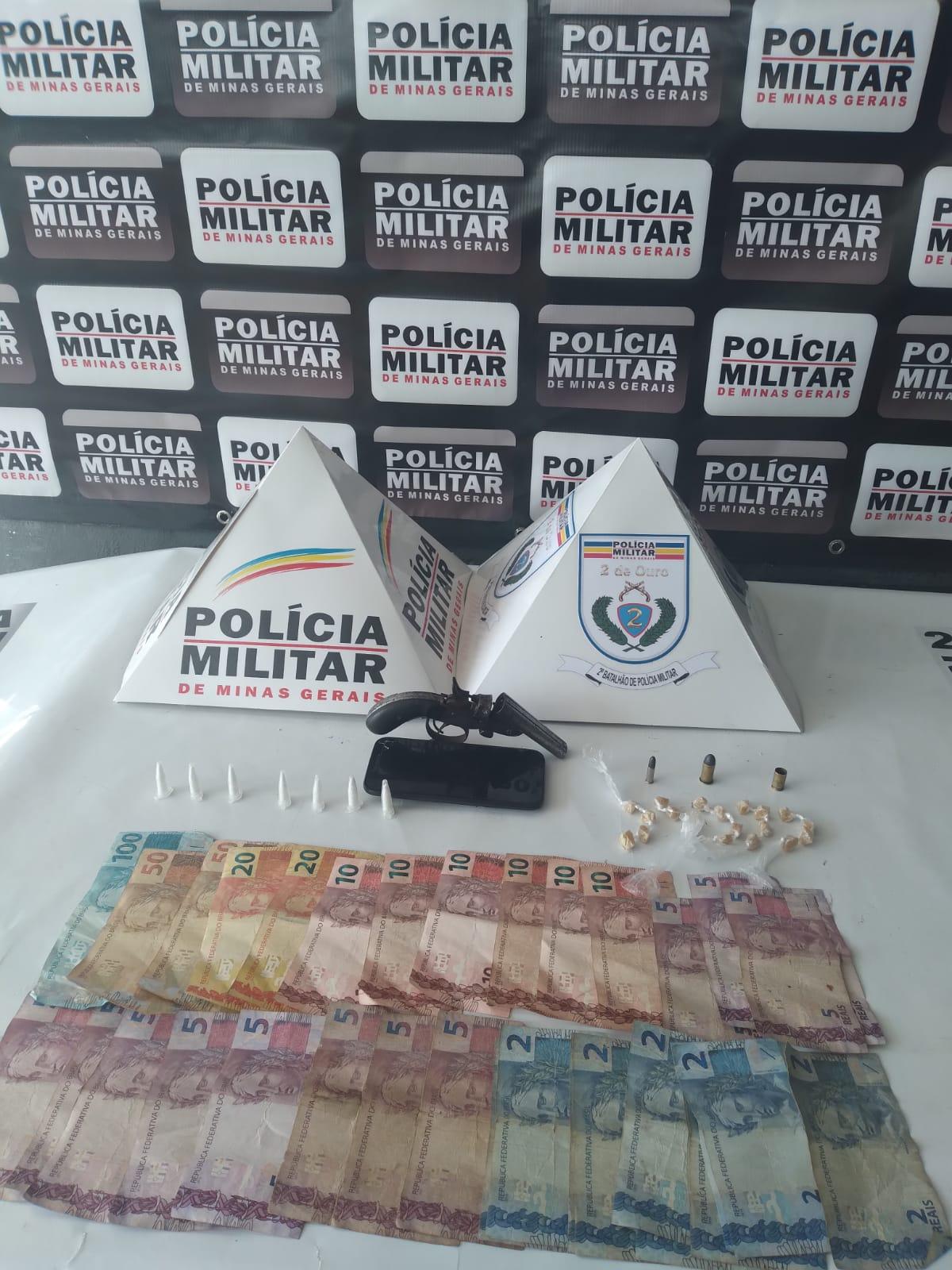 Jovem é apreendido por tráfico de drogas no bairro Santa Tereza