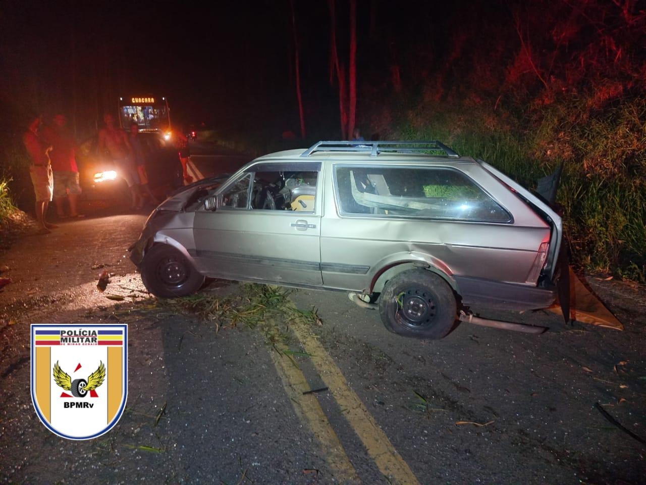 Motorista fica ferido após se envolver em um acidente na AMG 3050