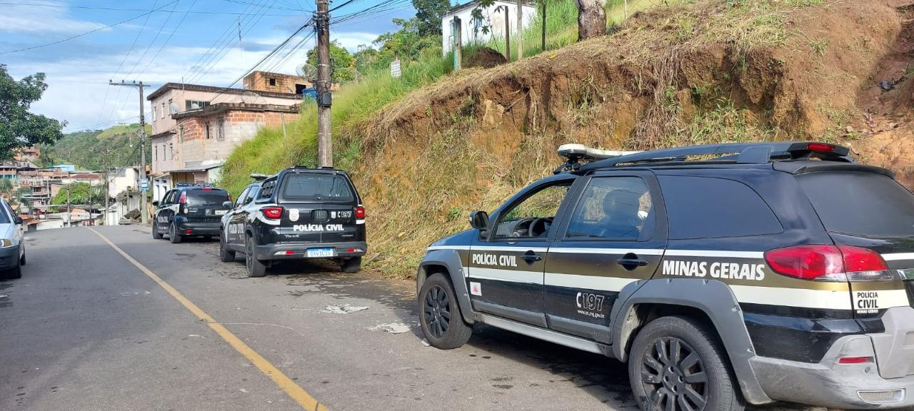 PCMG recolhe roupas de suspeito de furto a empresa em Juiz de Fora