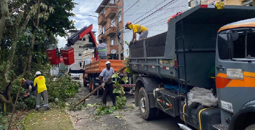 PJF dá sequência a atendimentos emergenciais após temporal desta terça-feira, 14