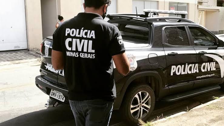 Suspeito é preso com 25 barras de maconha dentro de mala em Leopoldina