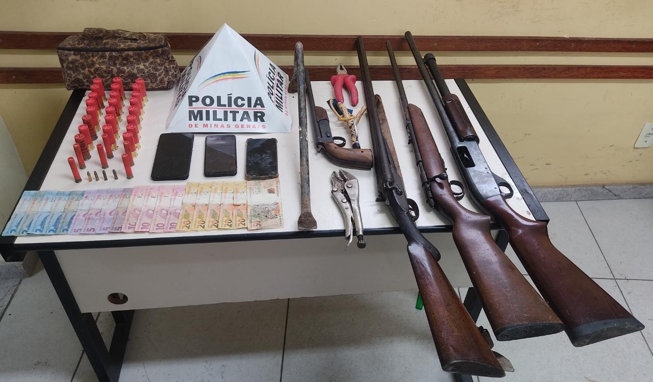 Uma mulher e um caseiro são amarrados e agredidos em um assalto a uma residência em Barbacena