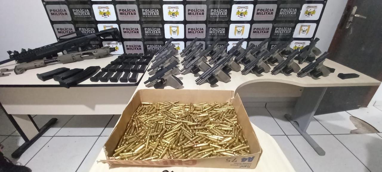 APREENSÃO DE GRANDE QUANTIDADE DE ARMAS DE FOGO COM IRREGULARIDADES
