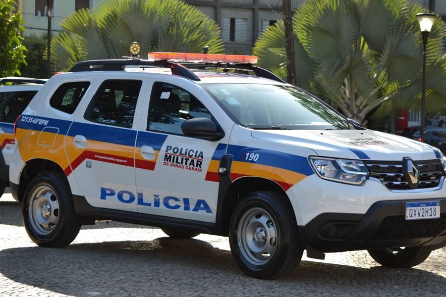 Casal é detido pela polícia durante operação policial