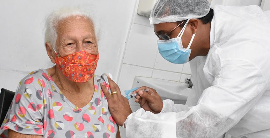 Confira o calendário de imunização contra a Covid-19 nesta segunda-feira, 27