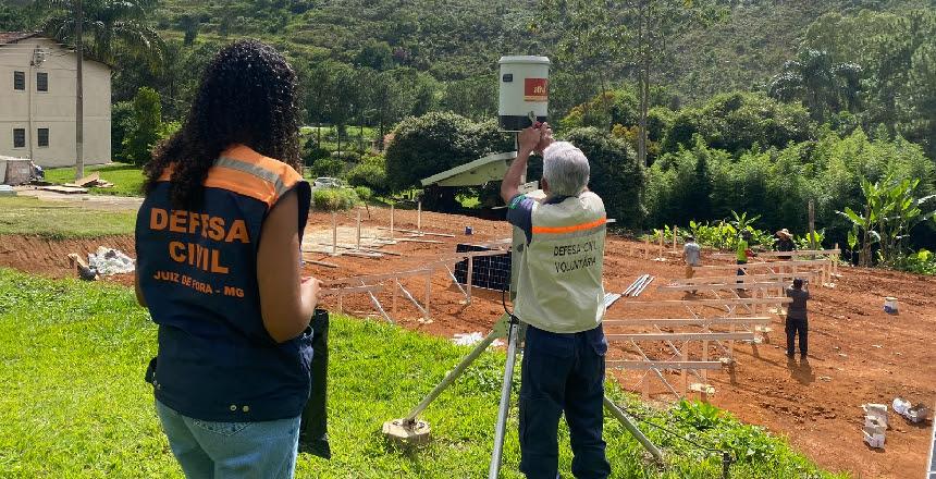 Defesa Civil realiza limpeza de pluviômetros