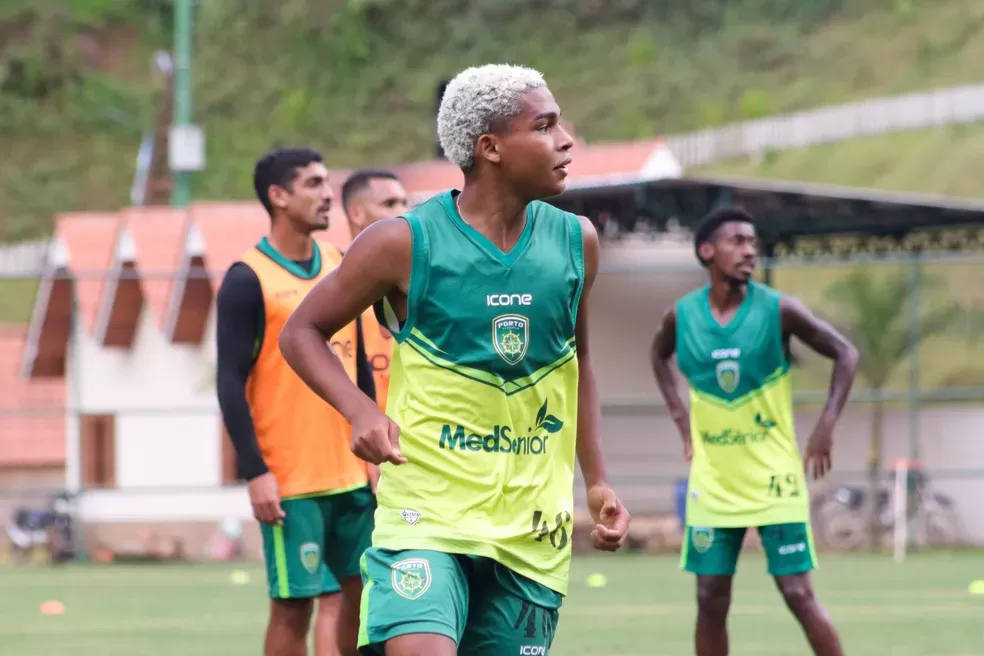 Meia-atacante do Porto Vitoria irá para o Botafogo