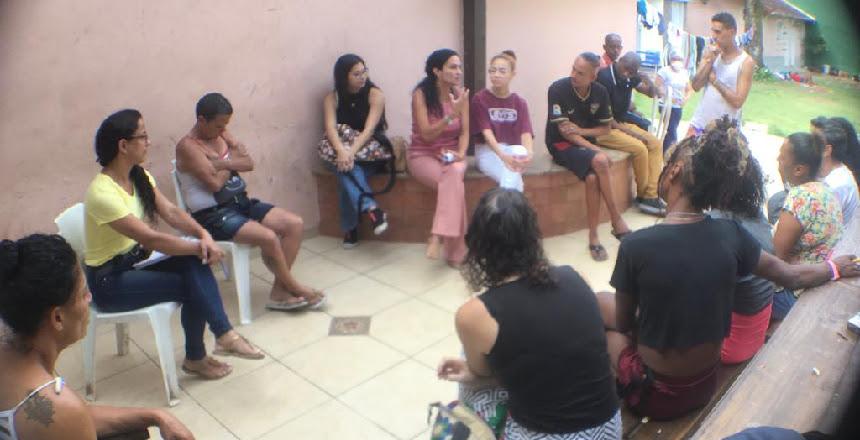 Mulheres atendidas no Centro POP participam de roda de conversa sobre violência