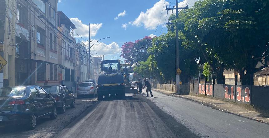 PJF conclui recapeamento na Rua da Bahia, no bairro Poço Rico