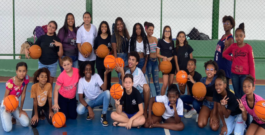PJF inaugura núcleo de basquete na Escola Estadual Maria Ilydia Resende de Andrade