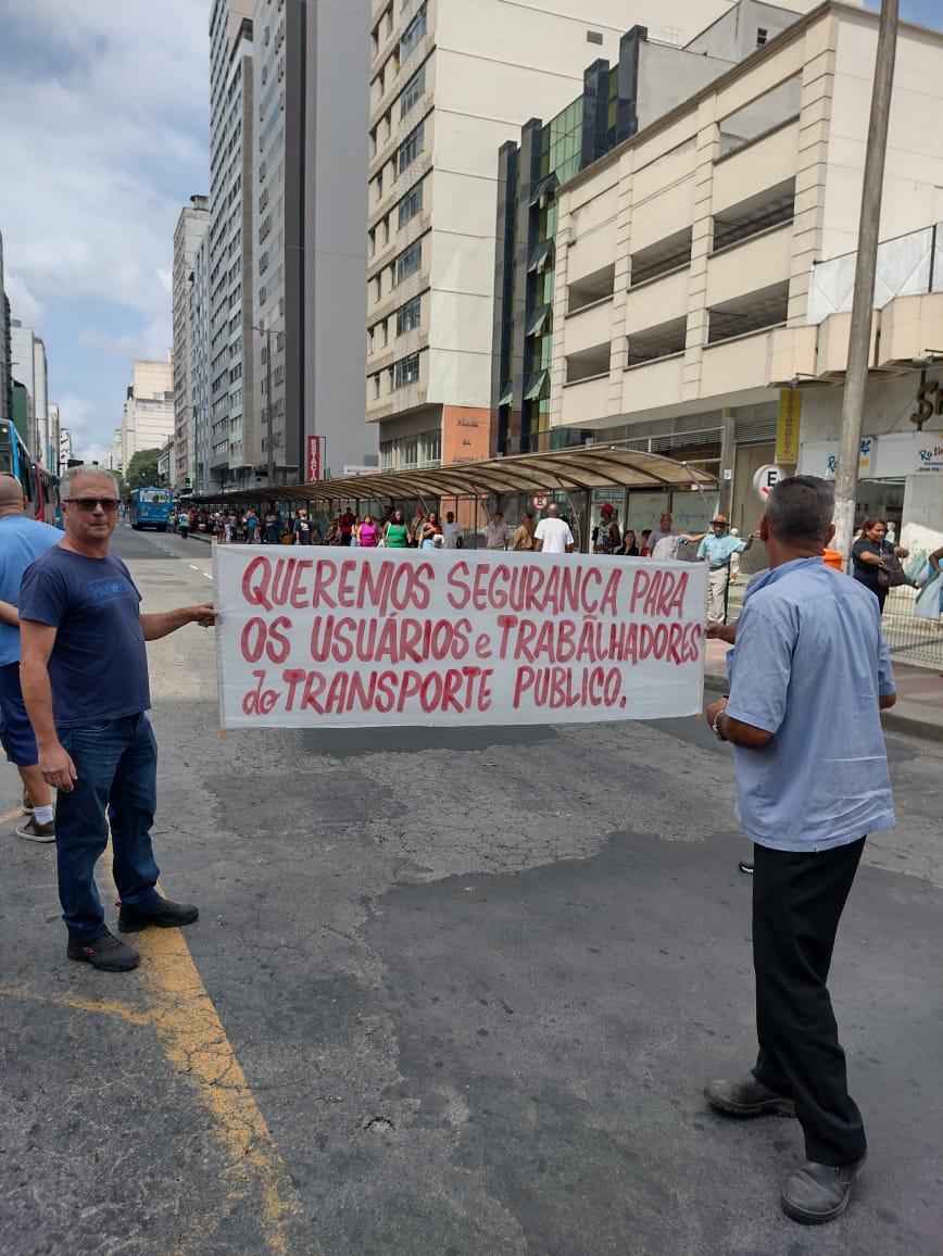 SINTTRO REALIZA MANIFESTAÇÃO POR MAIS SEGURANÇA PARA RODOVIÁRIOS