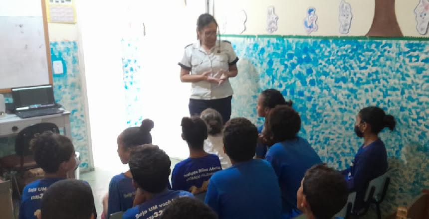 Agentes de Transporte e Trânsito realizam palestra educativa na AMA
