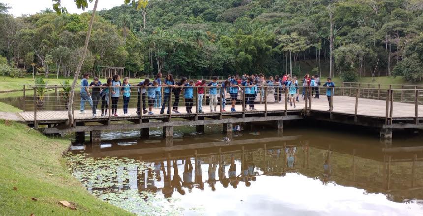 Alunos da E. M. Manuel Bandeira visitam o Jardim Botânico