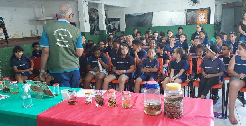 Escola Municipal Carlos Augusto de Assis recebe palestra Educação em Saúde da PJF