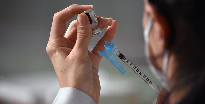 PJF amplia público da vacina bivalente nesta quarta, 12