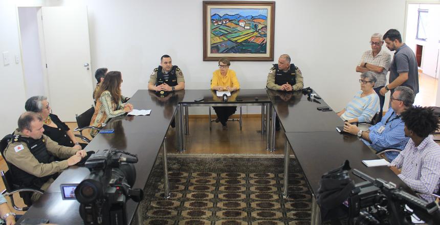 PJF e representantes de educação e segurança realizam coletiva de imprensa sobre segurança nas escolas