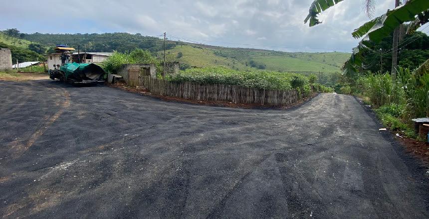 PJF inicia pavimentação de duas vias no Morro do Sabão