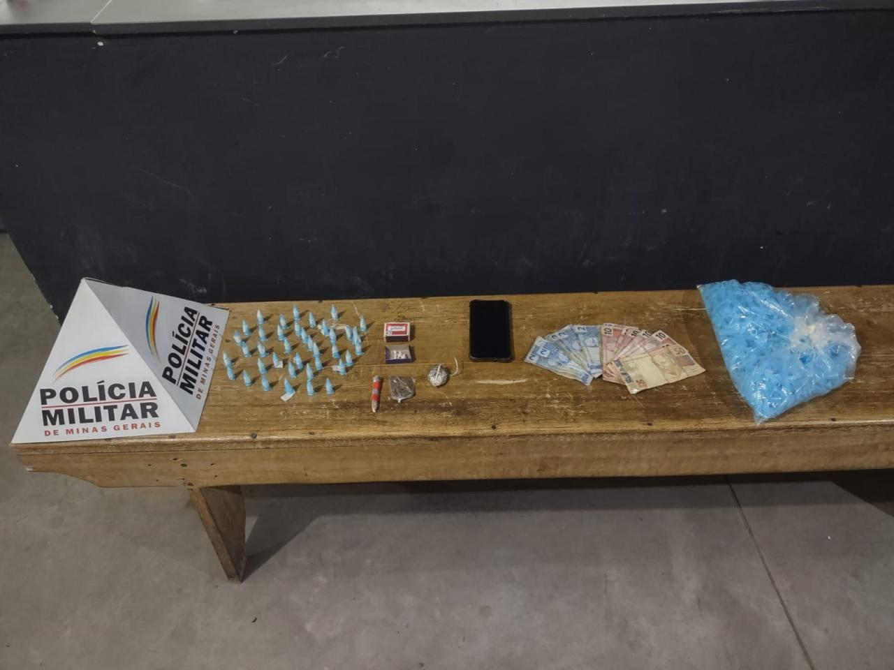 Polícia Militar realiza operação contra tráfico de drogas em Ubá e Visconde do Rio Branco