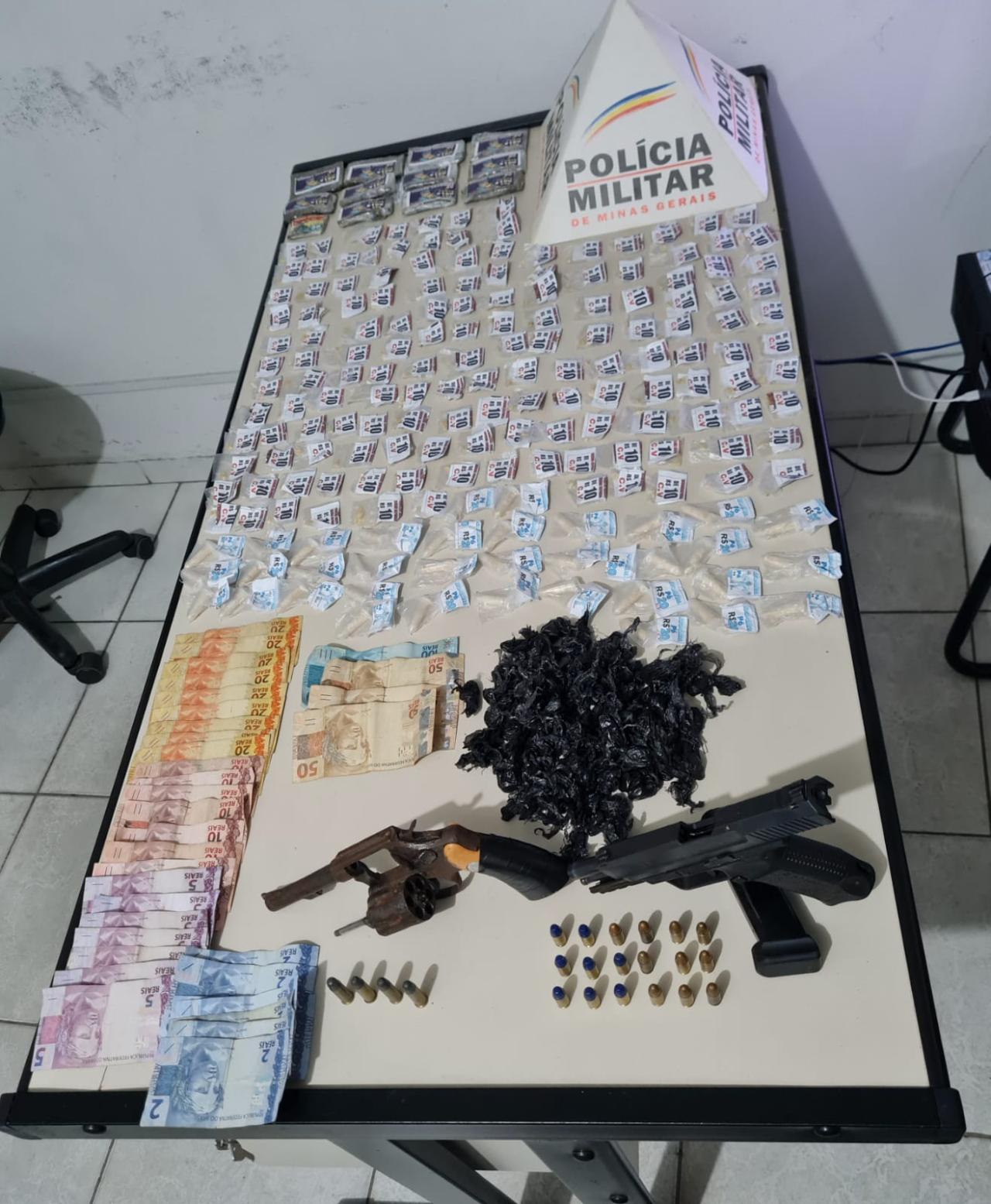 Polícia realiza operação contra tráfico de drogas em São João Del-Rei e São Vicente de Minas