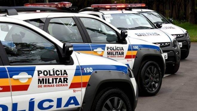 Dois indivíduos armados assaltam estabelecimento comercial em São João Del-Rei