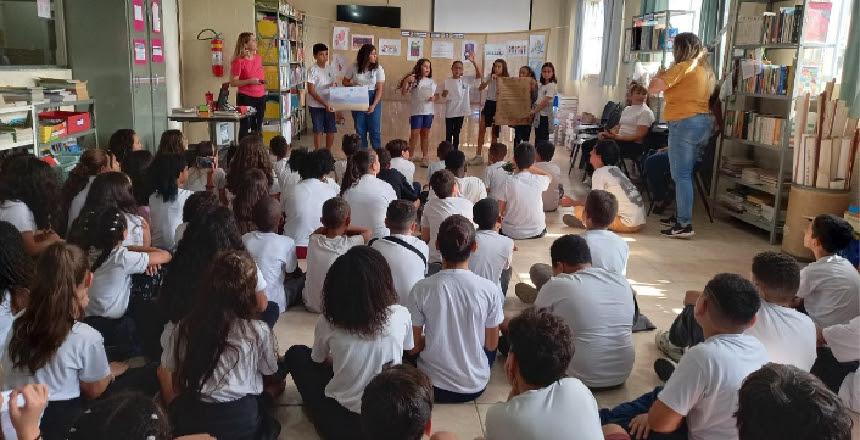 E. M. Cosette de Alencar realiza o evento “Sarau Amor e Paz na Escola”