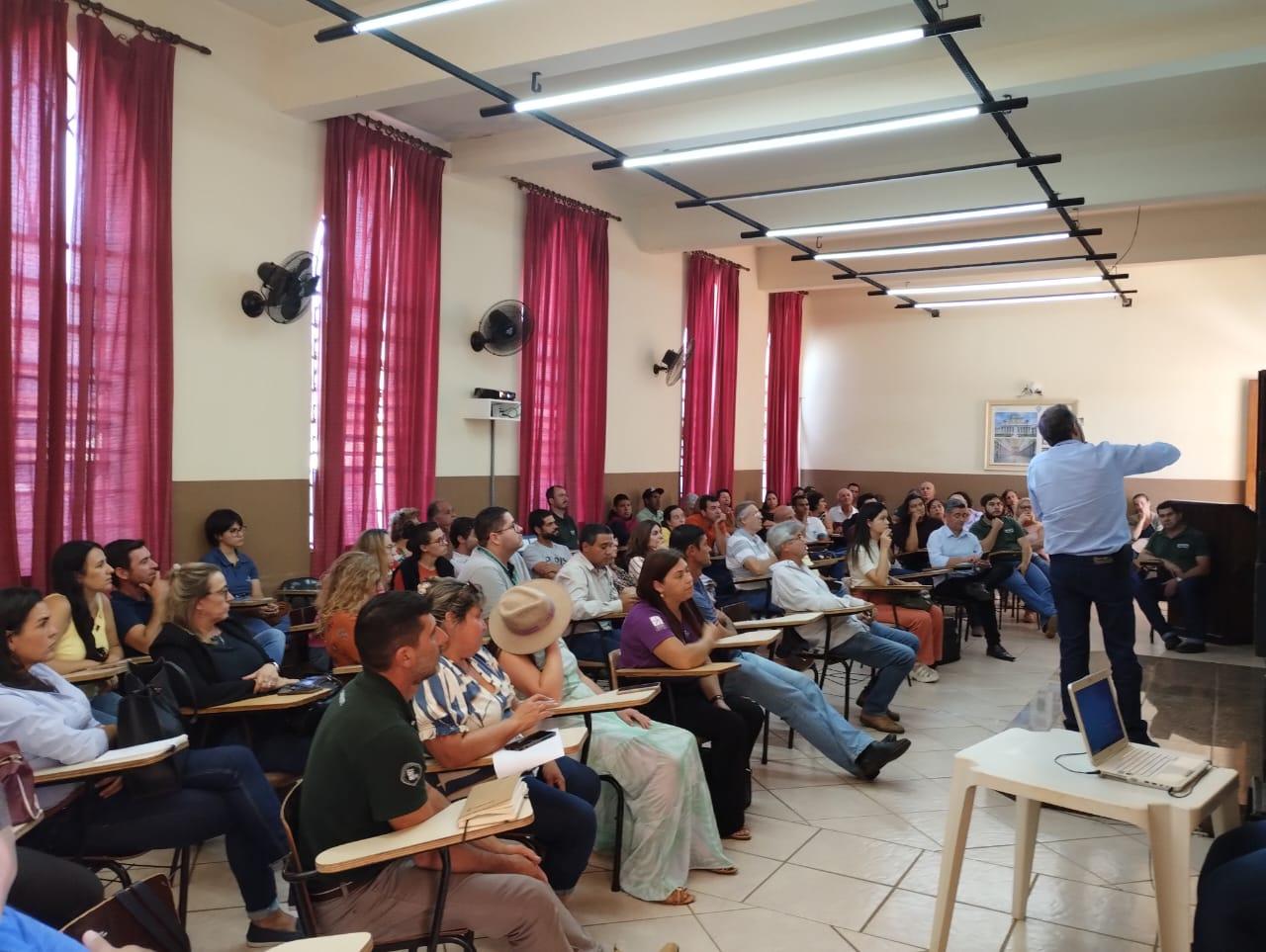Encontro regional discute novas oportunidades de mercado no cooperativismo
