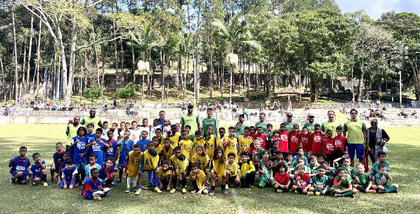 Festival Bom de Bola incentiva a prática do futebol entre crianças e jovens da cidade