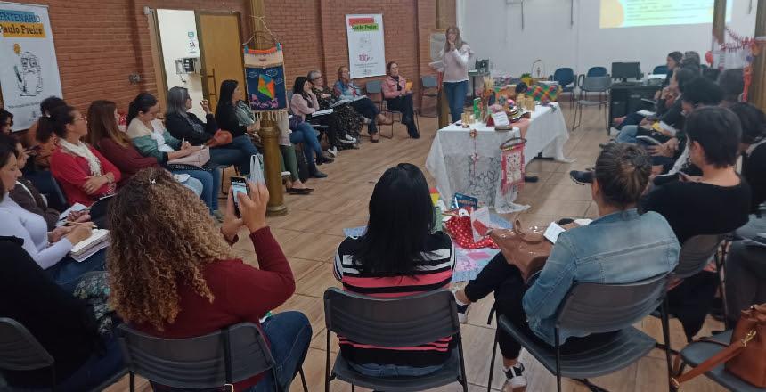 Grupo se reúne para discutir Plano Municipal pela Primeira Infância na sede da SE