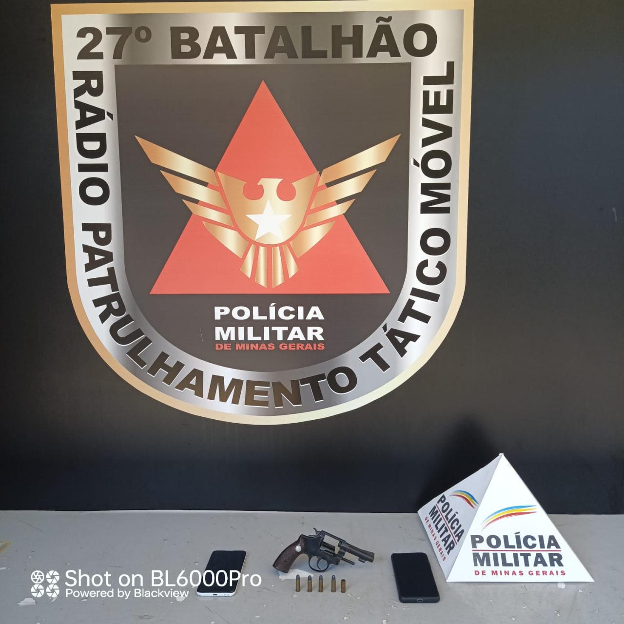 Operação policial prendeu dois homens por porte ilegal de armas