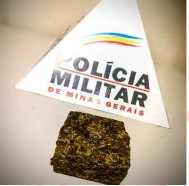 Operações policiais resultam na apreensão de drogas e recuperação de veículo roubado em São João Del-Rei