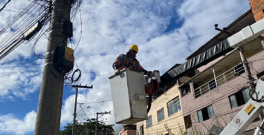PJF realiza manutenção de iluminação pública em 24 bairros em dois dias