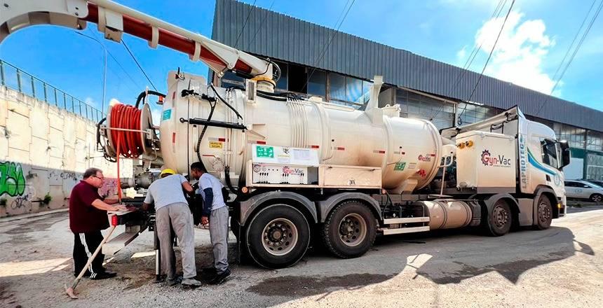 PJF retira mais de 200 toneladas de lixo das bocas de lobo em apenas quatro meses