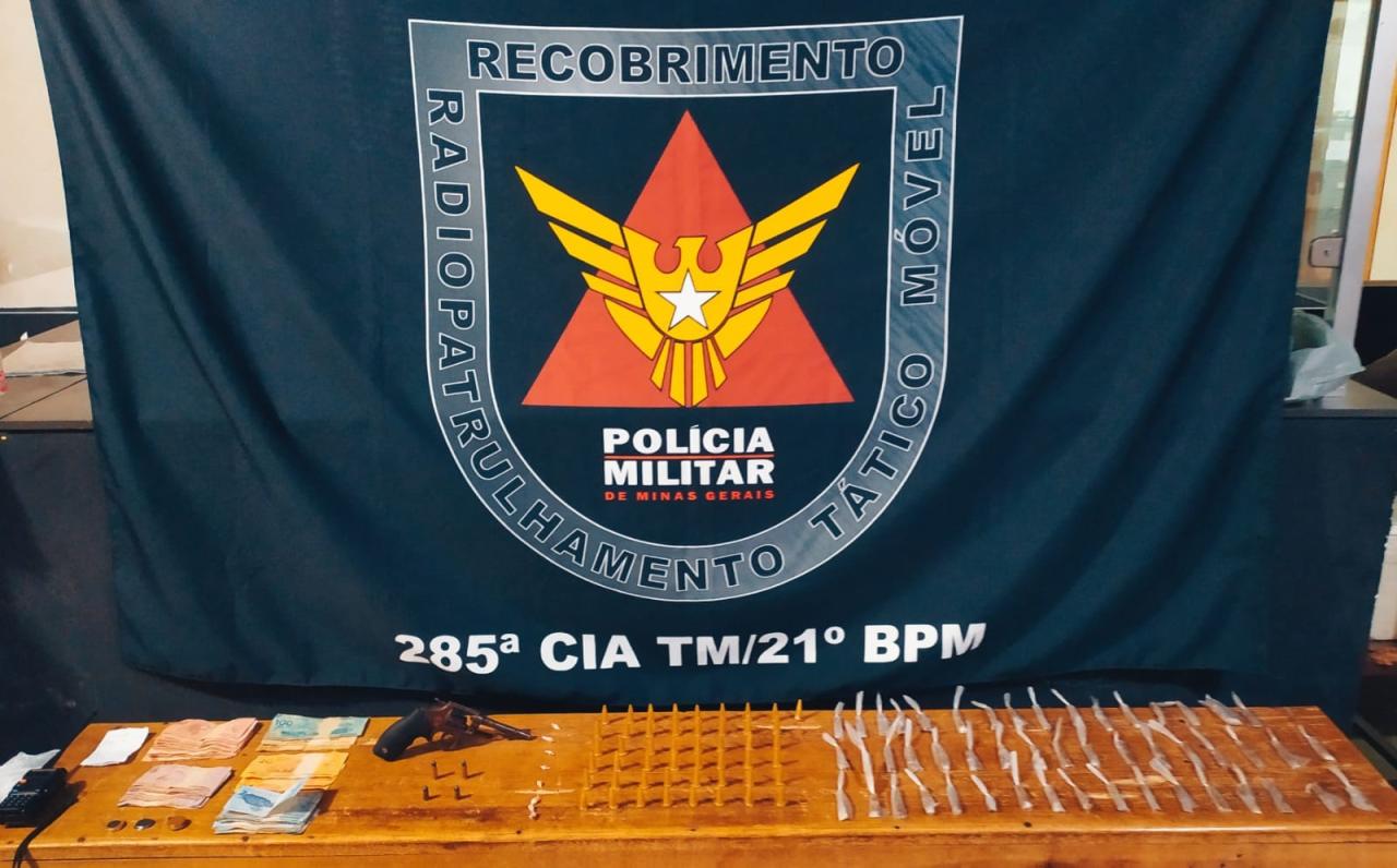 Polícia Militar prende autores por tráfico de drogas em Ubá