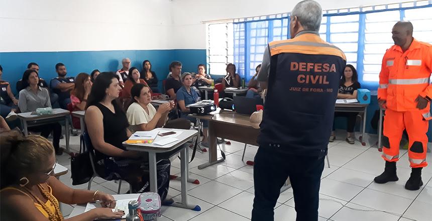 Projeto “Defesa Civil nas Escolas” capacita professores da Rede Municipal