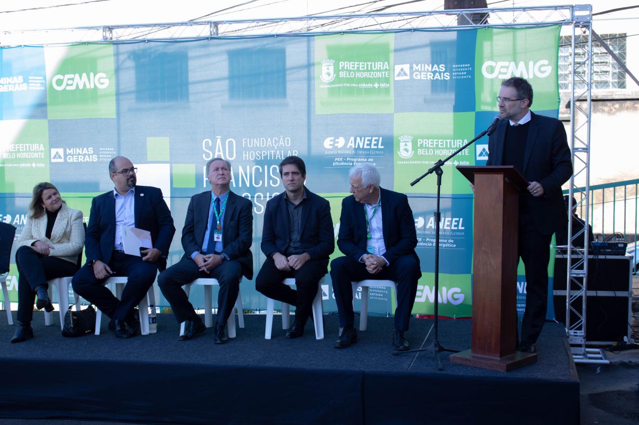 Estado contribui para duplicação da capacidade de atendimentos de hemodiálise no Hospital São Francisco, em BH