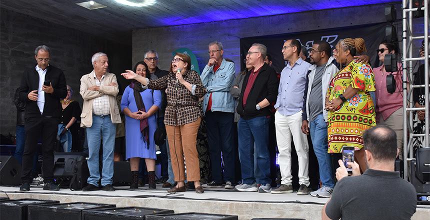 PJF promove celebração com shows na entrega da revitalização da Praça Antônio Carlos