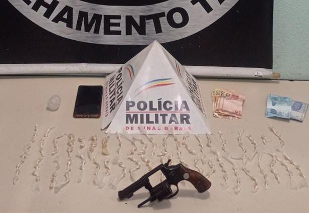 Quatro pessoas são conduzidas por tráfico de drogas e porte ilegal de arma em Conselheiro Lafaiete/MG