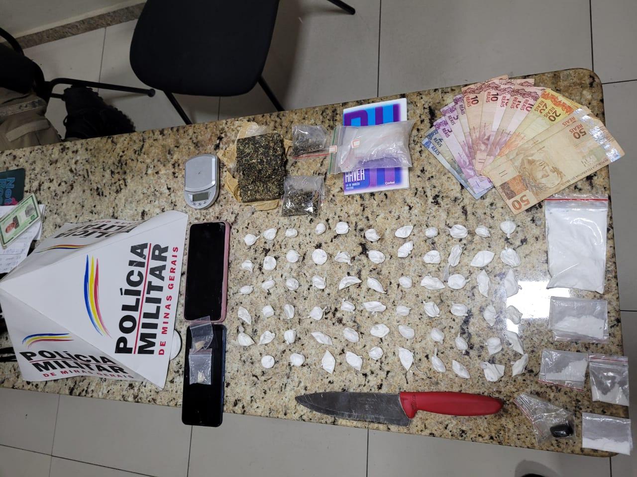 Homem e adolescente são presos por tráfico de drogas em Barbacena